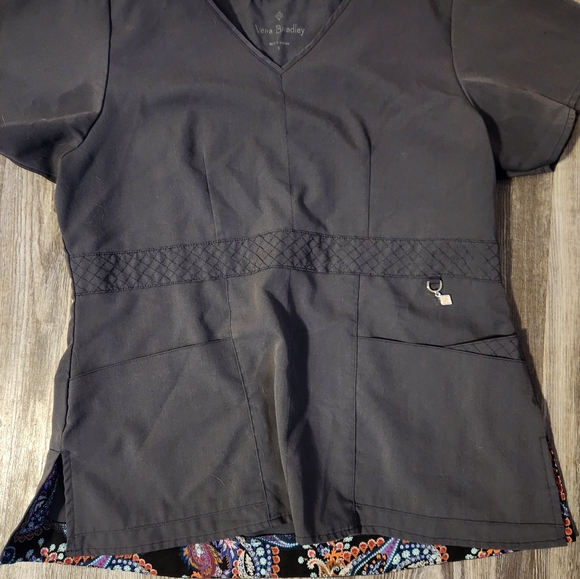 Vera Bradley Scrub set - Picture 2 of 5